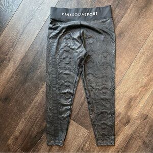 Pink Soda Sport leggings size large black snake skin